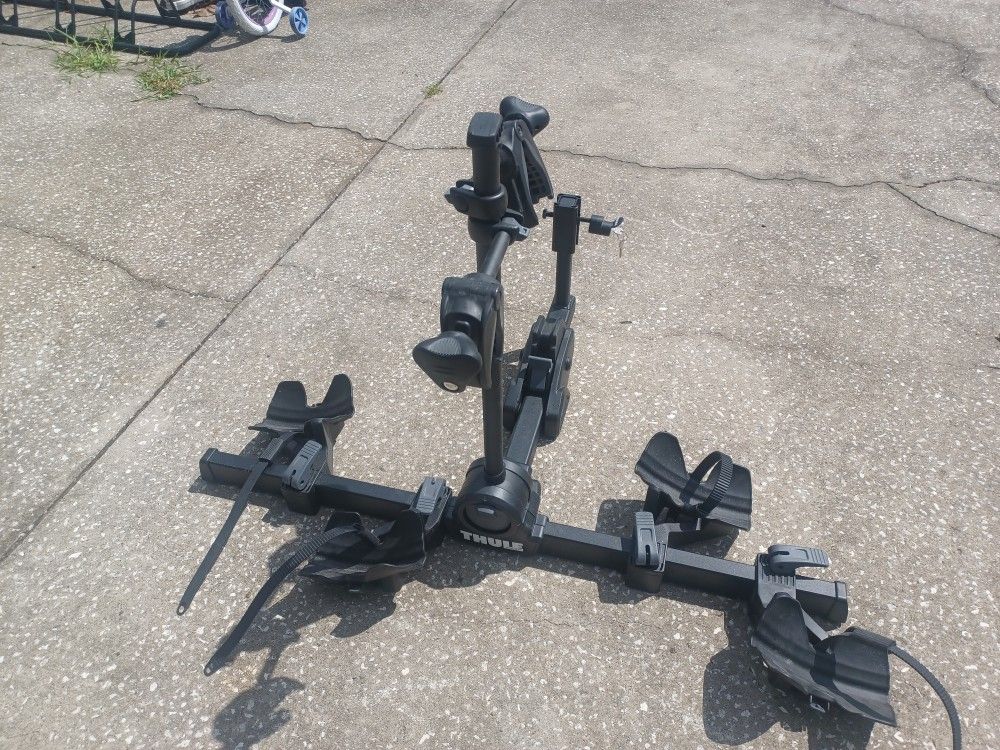Thule Doubletrack Pro 2 Bike Hitch Platform Locking Bicycle Rack Like New with Keys - $200 FIRM 