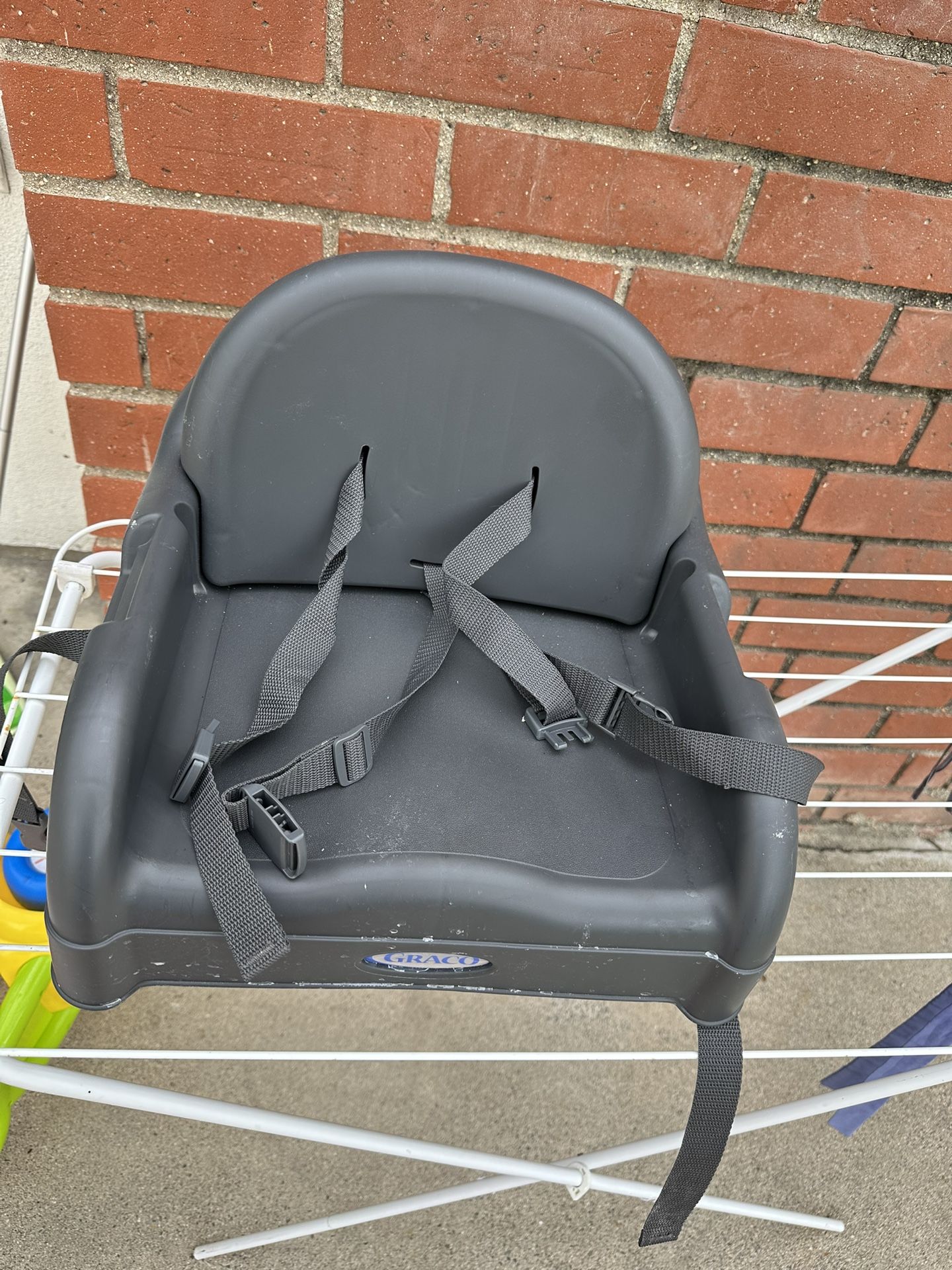 Graco booster seat for chair. High chair converter for kids, toddler or infant