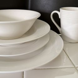 37 Pc Food Network Dinnerware Set