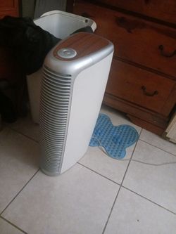 LIKE BRAND NEW BROOKESTONE AIR PURIFIER HEMPA FILTER 25 FIRM PAID 199+