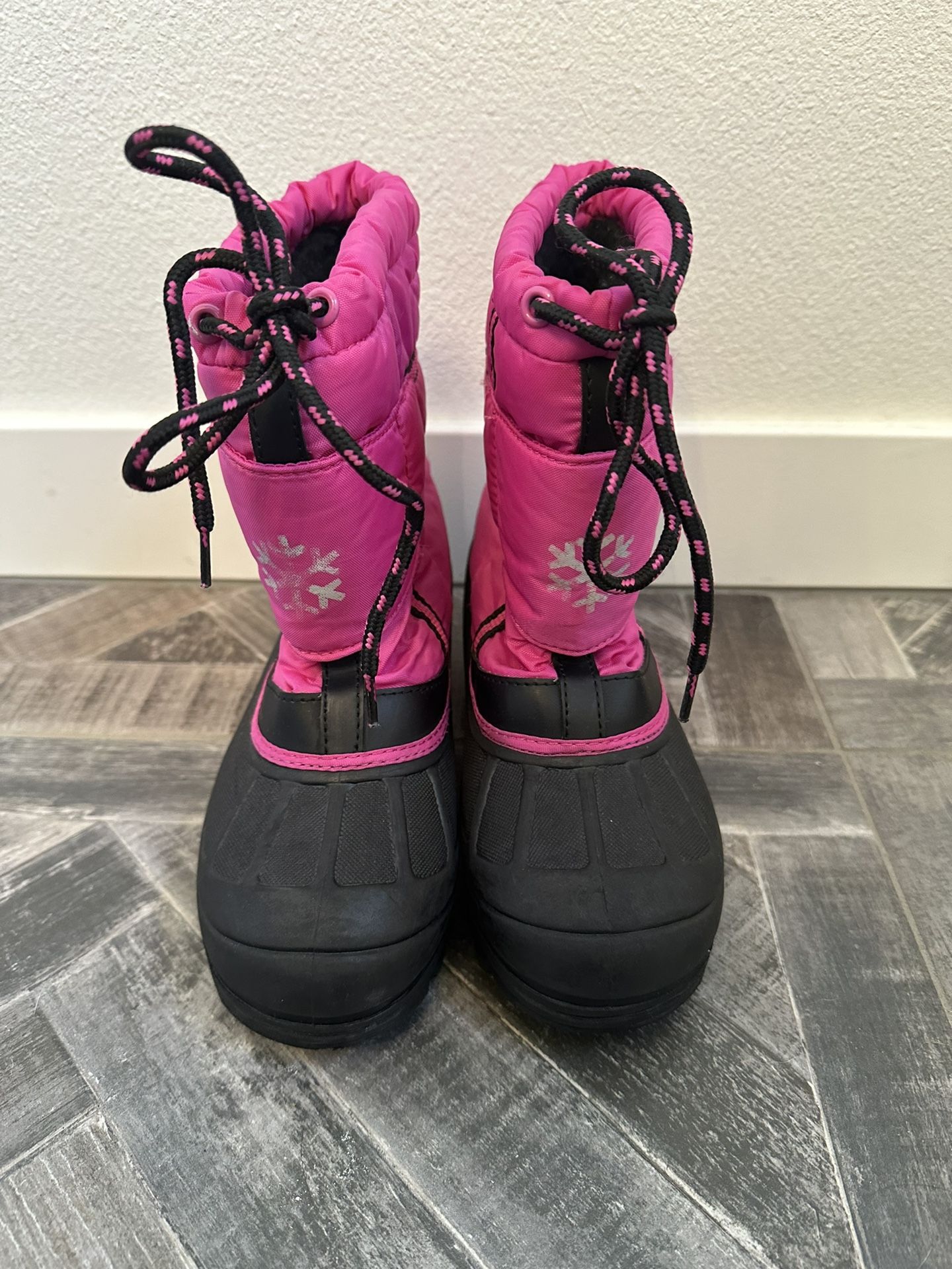 Snow boots Girls Size 2 Youth