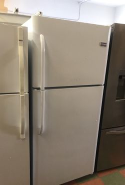 Frigidaire Basic Refrigerator