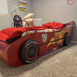Lightning McQueen Cars Race Car Bed
