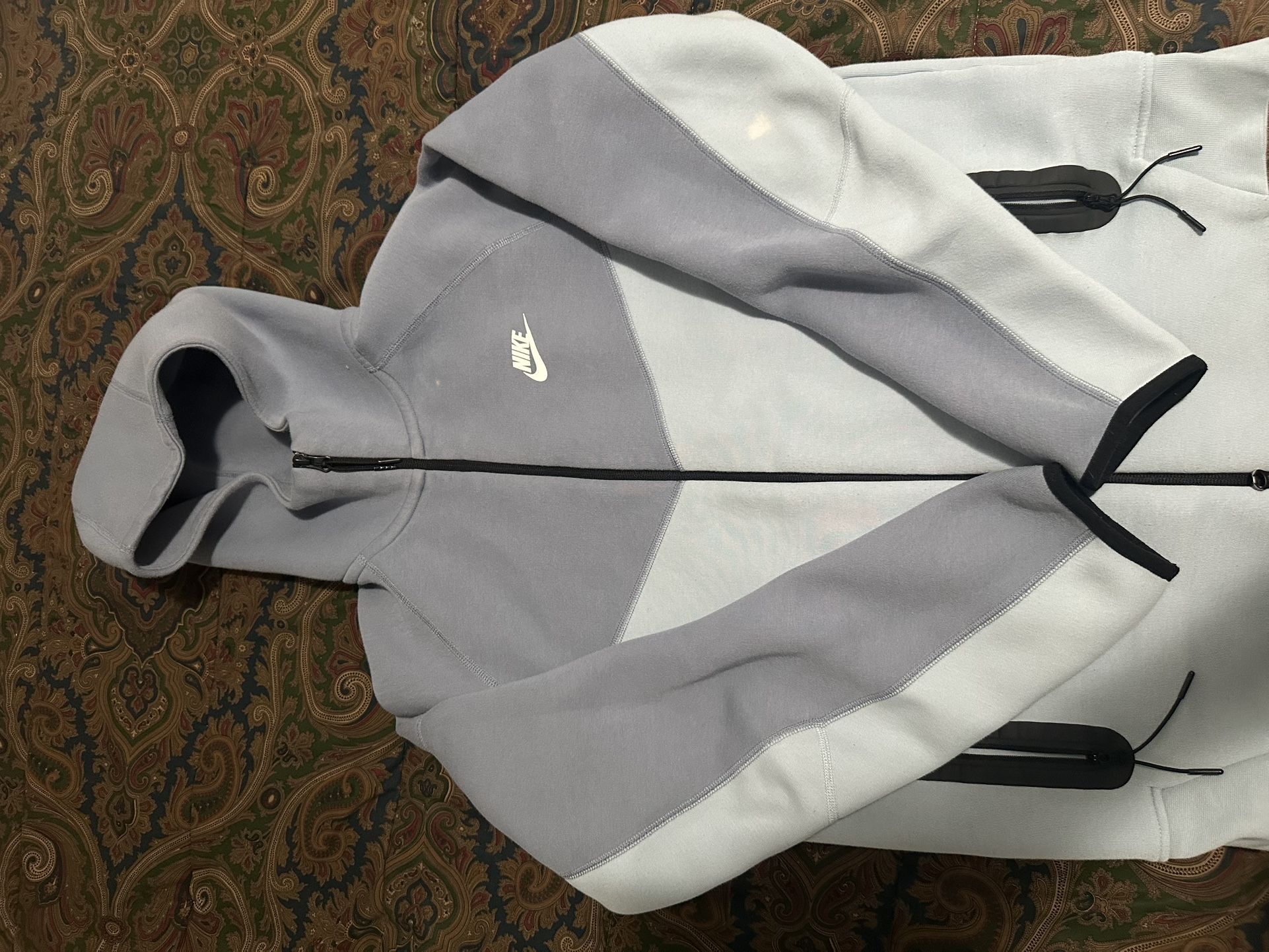 Nike Tech
