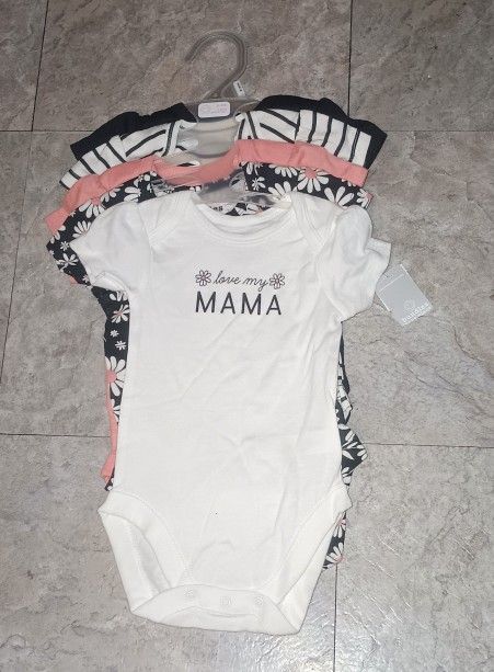 Baby place bundles 5pk new onesie