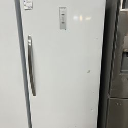 Frigidaire 20cu.ft Upright Freezer - We Finance🔥