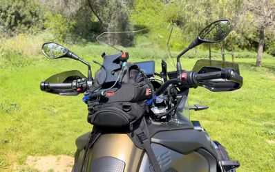 ADV Touring Tank Bag with Hydration Pack