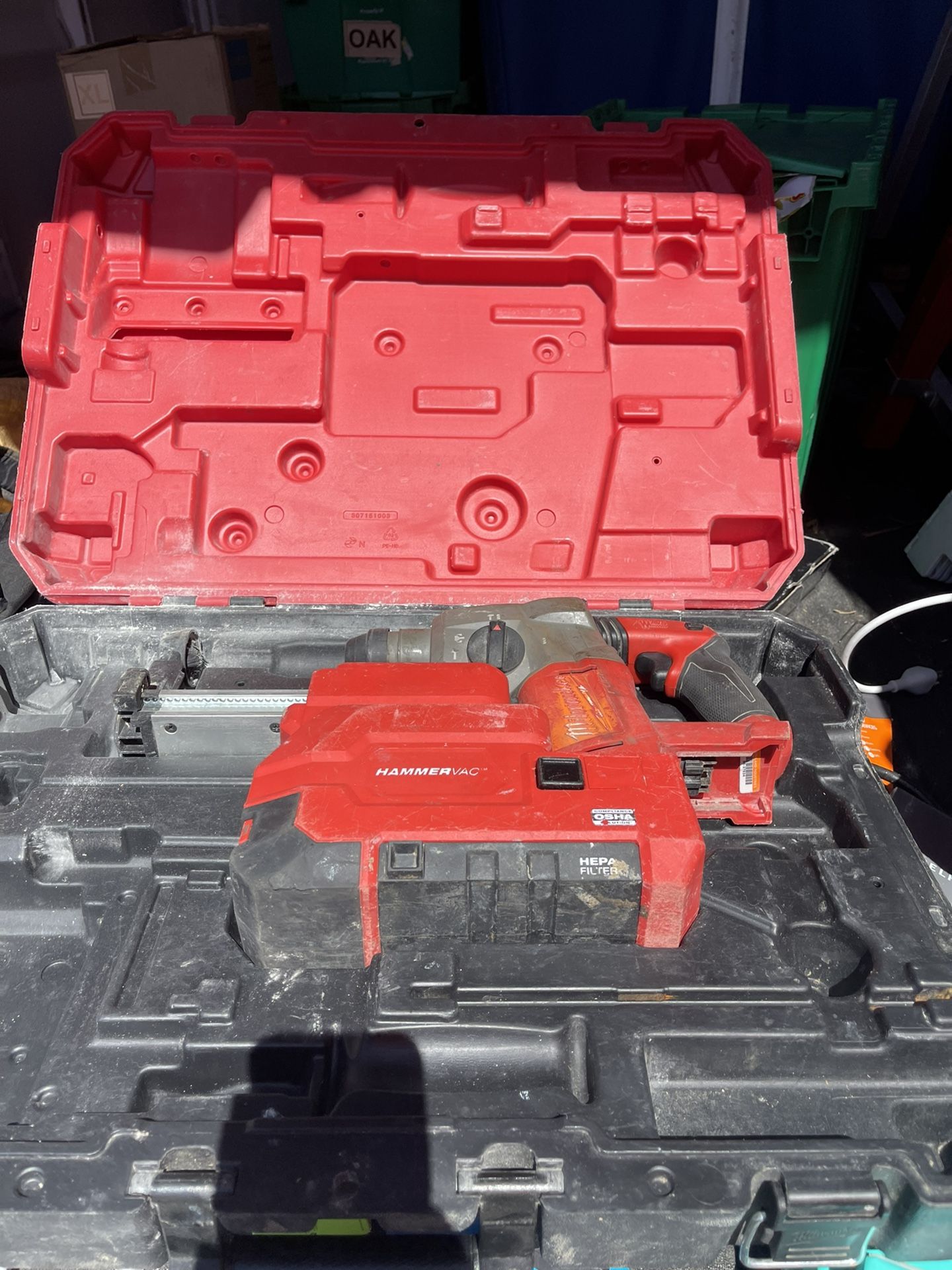 Milwaukee Hammer Vac 