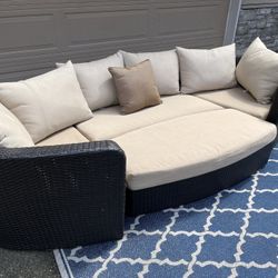 Outdoor Day Bed Costco Great Condition 