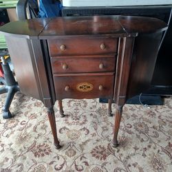 VINTAGE ..VINTAGE. MATTHEW WASHINGTON. SEWING STAND...