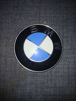 BMW Emblem Badge 82mm Front Bumper 511(contact info removed)4 F10 F12 E85 5, 6, Z Series