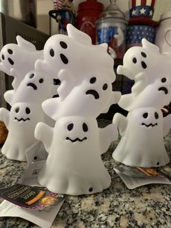 Mini Light Up Ghost 