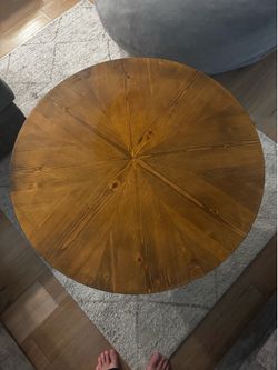Matching coffee table and end table