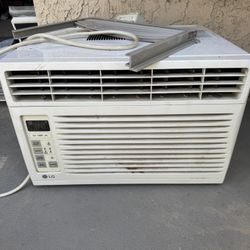 LG Air Conditioner 