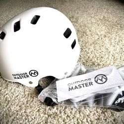 BRAND NEW - NEVER WORN Multi-Sport Helmet Size Medium