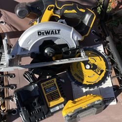 Brand New DeWalt Circular Saw Set