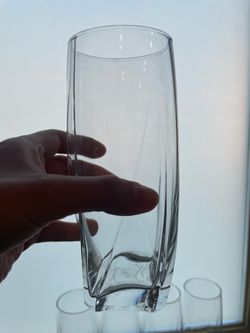 Set of 8 glass cups