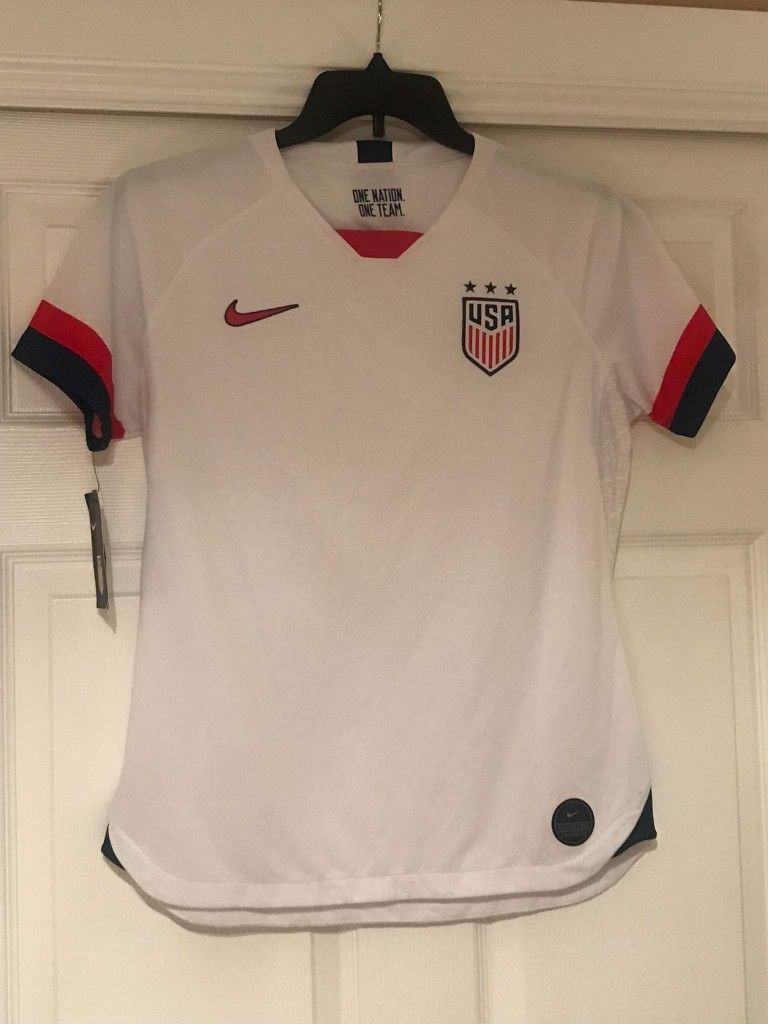 Nike USA Women's Soccer Jersey Size Large
