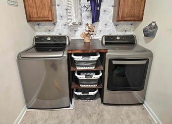 Washer and dryer set