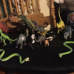 Dinasor Lot Figures 