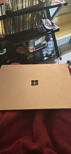 Touchscreen Microsoft laptop