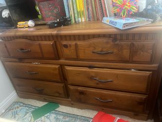 Dresser with free ikea table