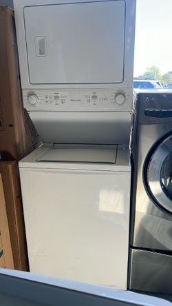 27” Frigidaire Washer And Dryer Set  Stackable 