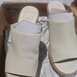 New Dolce Leather Heels  Expensvie  Size 8 Half 