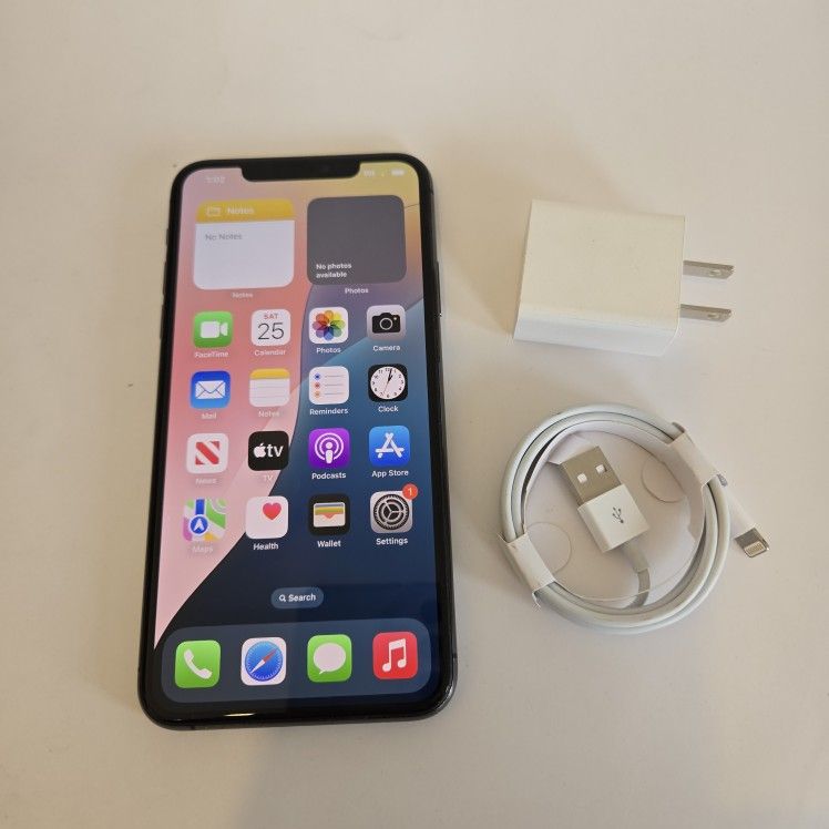 Apple iPhone 11 Pro Max - UNLOCKED - Like New