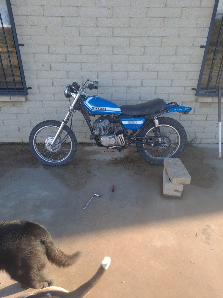 Dirt Bike 1972 TS250 Suzuki Trail Bike  Dirt Bike 