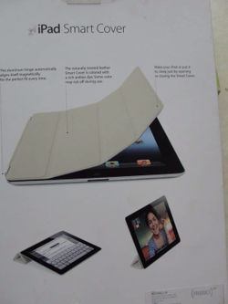 Apple iPad Red Leather Smart Cover New Apple® - Smart Cover for Apple® iPad® 2nd-, 3rd- and 4th-Generation - Red :MD304LL/A