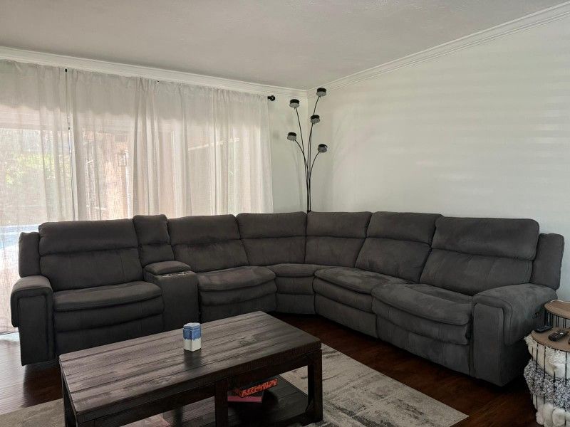 3 Section, Electric Reclining Sofa With Storage Space.