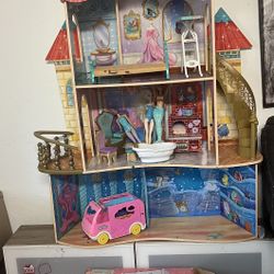 Doll House With Dolls + NumNoms Kids Baking oven 