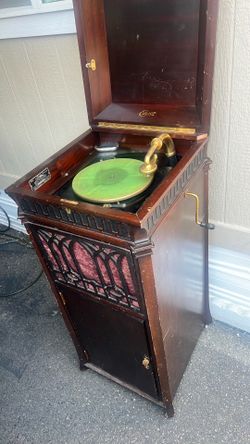 Antique Phonograph -Make an offer