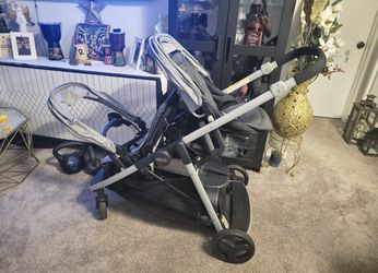 Graco Ready2Grow LX 2.0 Double Stroller Features Bench Seat and Standing Platform 