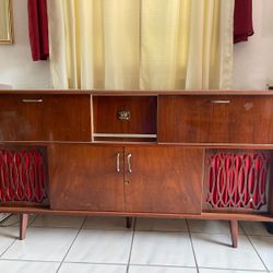 Koronette stereo console outlet
