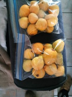 Gayabas guavas