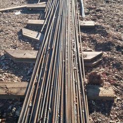 Número #5 de 30 ft grado 60 $ 20 cada una  Tengo 80