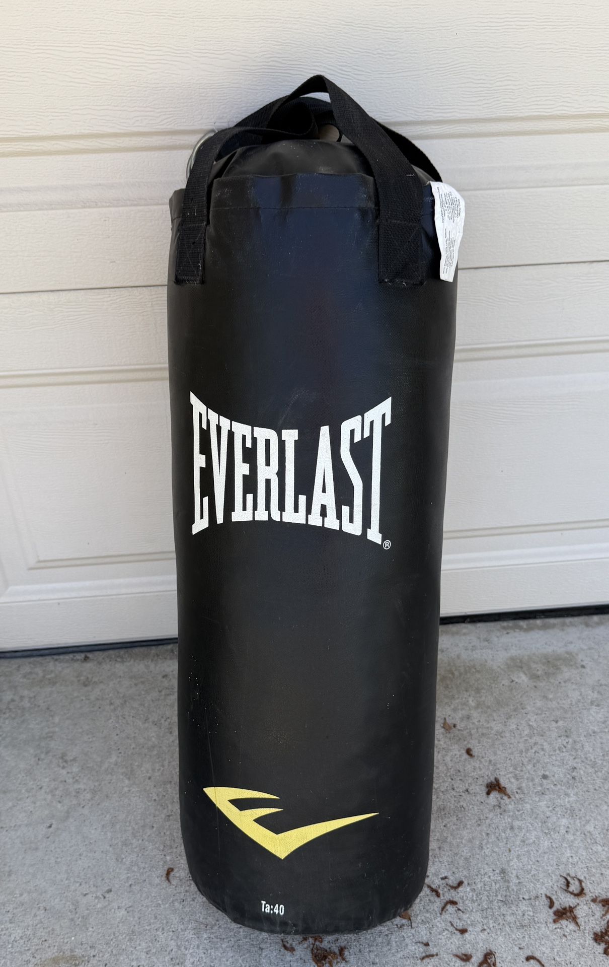 Punching Bag - Everlast 40 Lb.