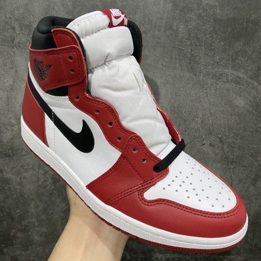 Air Jordan 1 Retro High OG 'Chicago' 2015