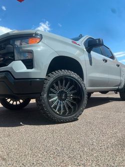 22x12 Diamond off-road Rims and Tires 33/1250/22 Aplus MT