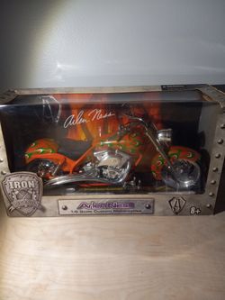Arlen Ness 1/6 Iron Legends Custom Motorcycle