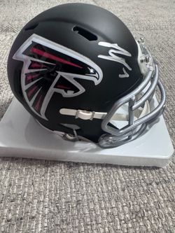 Bijan Robinson Autograph Signed Atlanta Falcons Mini Helmet- Beckett Coa