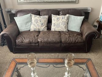 The Aspen 7 Piece Collection from Jerome’s Furniture