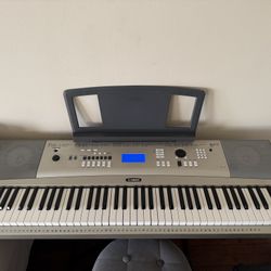 Yamaha YPG-235 76-key “Portable Grand” keyboard