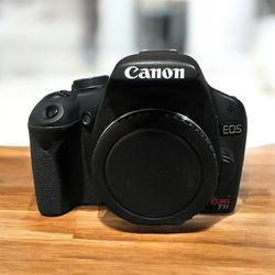 Canon EOS Rebel DSLR Camera w/ Built in Flash! 