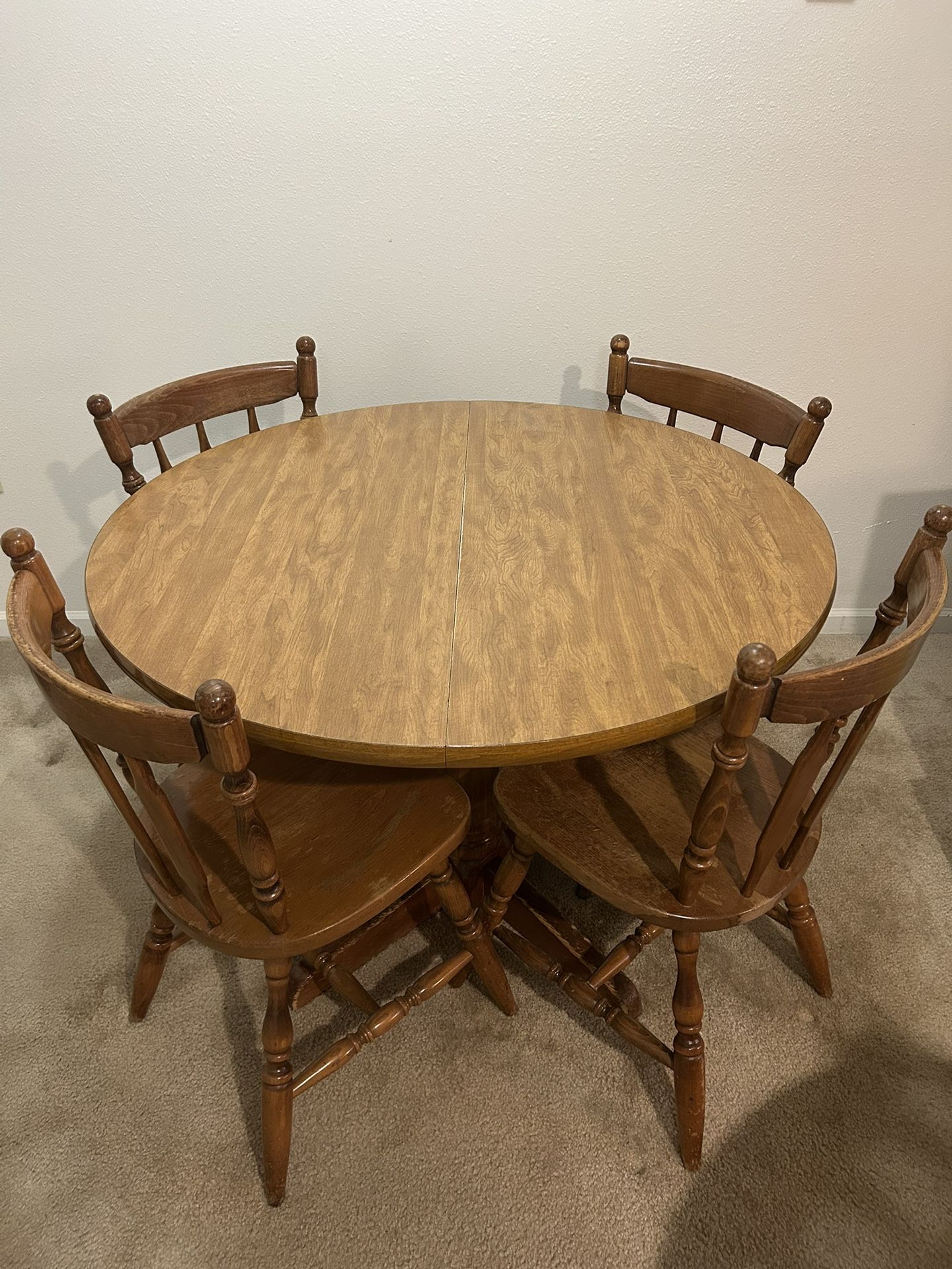 Solid Maple Wood Table With 4 Chairs