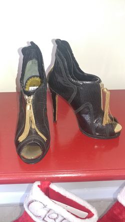 Open toe ankle booties