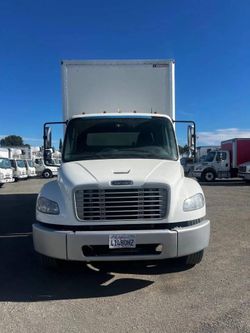 2018 Freightliner M2 106