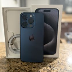 Unlocked Iphone 15pro 256 